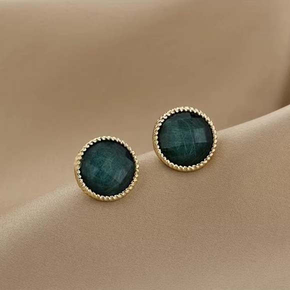 Anthropologie Jewelry - NWT Gloria Emerald Round Stud Earrings